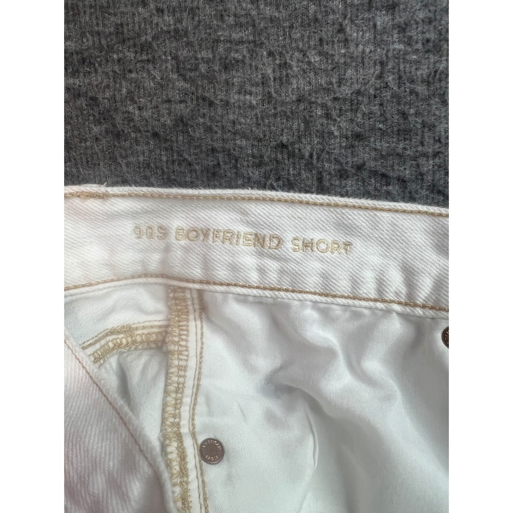 American Eagle 90s Boyfriend Shorts White Distressed Denim Raw Hem Size 2 - Picture 6 of 12